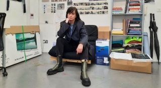 Lisa Freeman in her studio. Image courtesy of the artist.