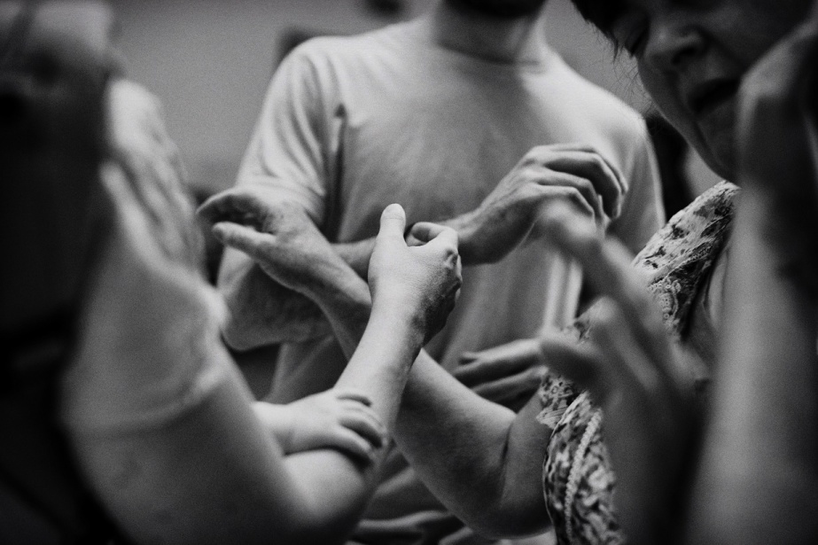 Making Connections Summer School: Running Blind: Movement Workshop with Laura Sarah Dowdall

Image: Laura Sarah Dowdall, Running Blind workshop
