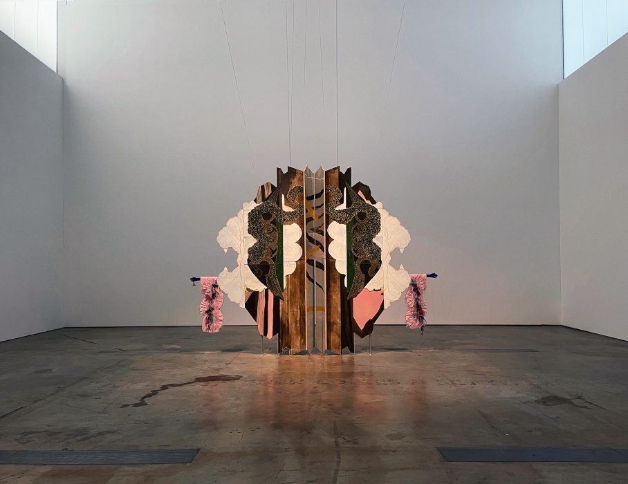 Sonia Shiel

'Medusa In Pieces // Break Fall', 2023. Oil on canvas, on wood. c. 350 x 490 cm. Photo: Ros Kavanagh, courtesy the artist.