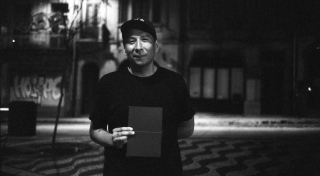 Portrait of Sky Hopinka, 2023. Photography by Helena Gouveia Monteiro.