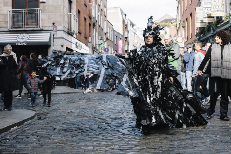 Talking about talking / Speaking through speech: Lunchtime conversation with Celina Muldoon

Celina Muldoon, SIRENS II for LIVE COLLISION 2019. Photo: Declan Kelly