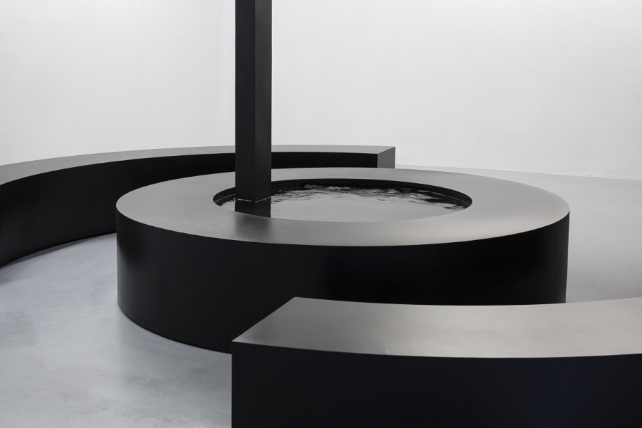 Artist Talk: Tamsin Snow in conversation with Michael Hill

Tamsin Snow, On Ice, Installation view, 2022, Temple Bar Gallery + Studios. Photograph by Aisling McCoy.