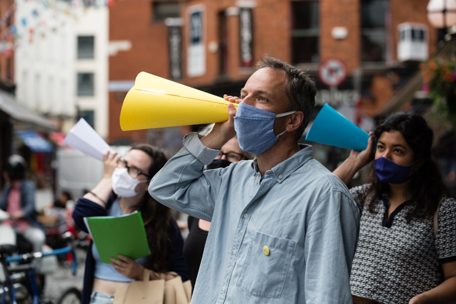 Family Walking Tour: See and hear what makes a city work!