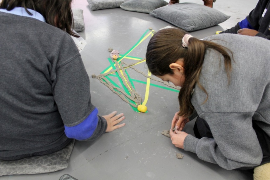 Closing Constellations in Clay