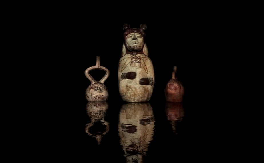 Conversation: Ailbhe Ní Bhriain &amp;amp; Francis McKee

Ailbhe Ní Bhriain, ‘Inscriptions of an Immense Theatre’, still. Courtesy the artist and Domobaal Gallery, London.